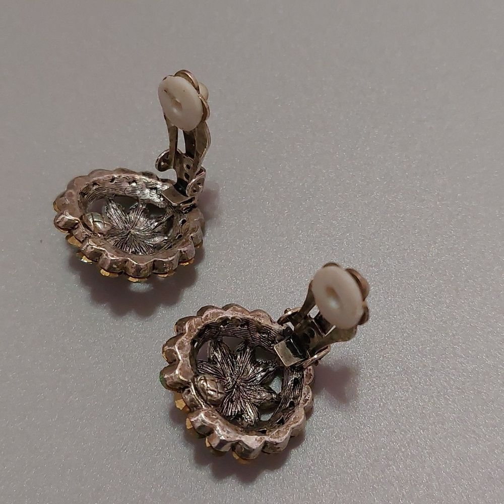 Vintage Green AB Rhinestones Flower Clip on Earrings - Picture 3 of 4